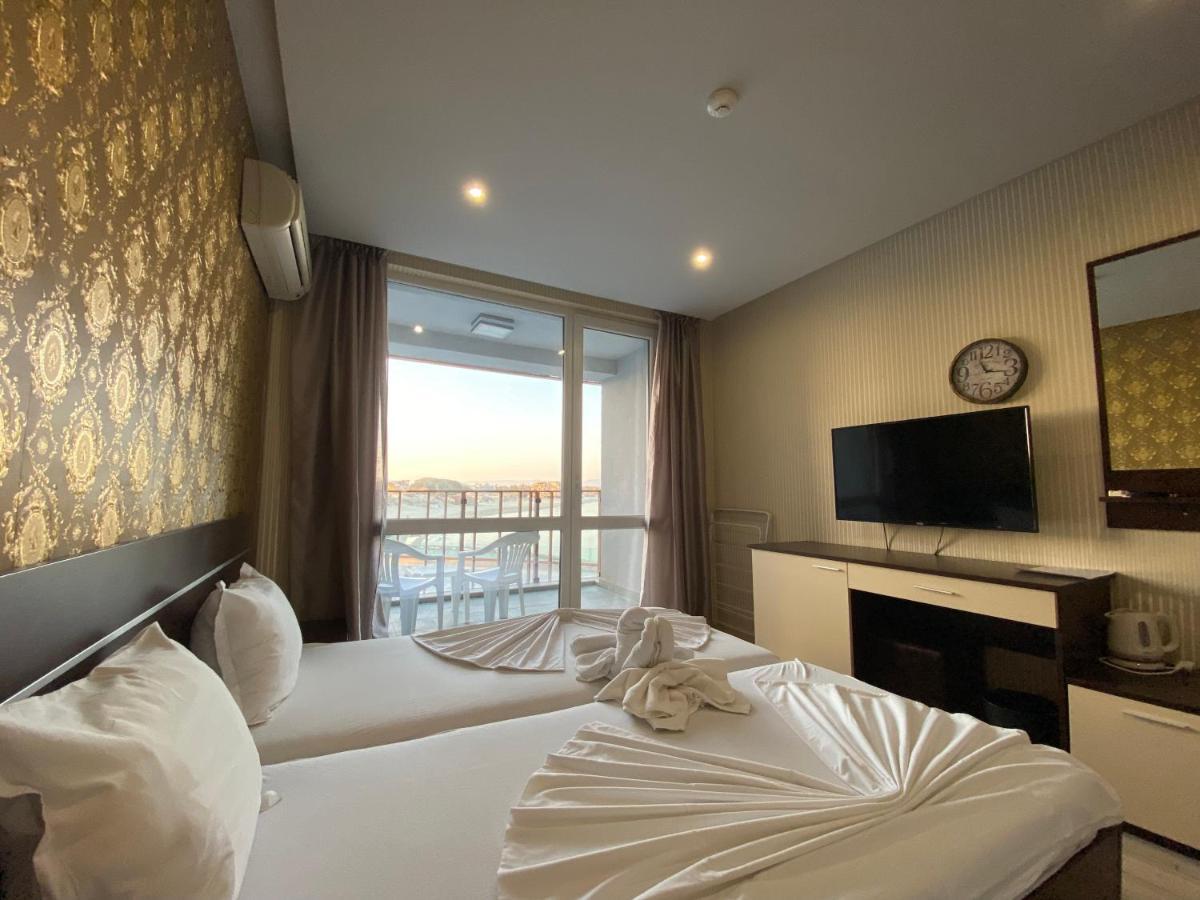 Paradiso B 210 Private Sea View *