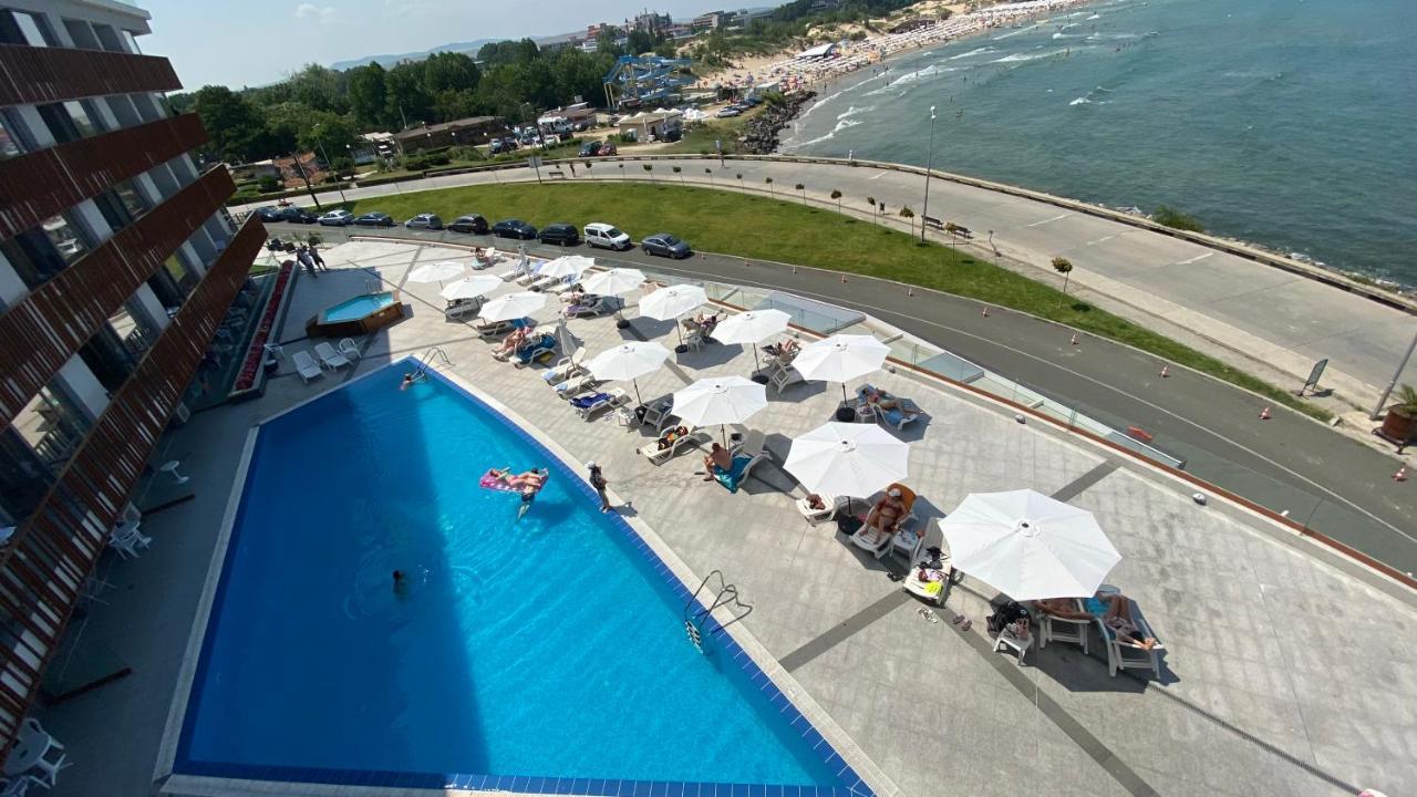 Paradiso B 210 Private Sea View