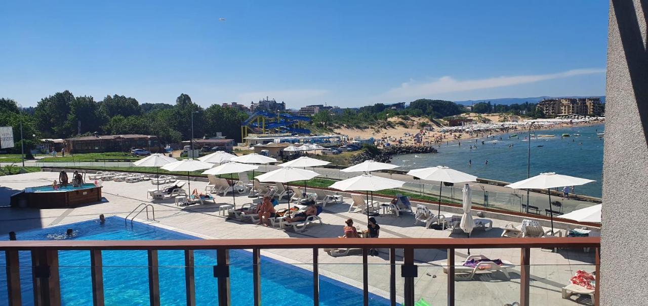Paradiso B 210 Private Sea View